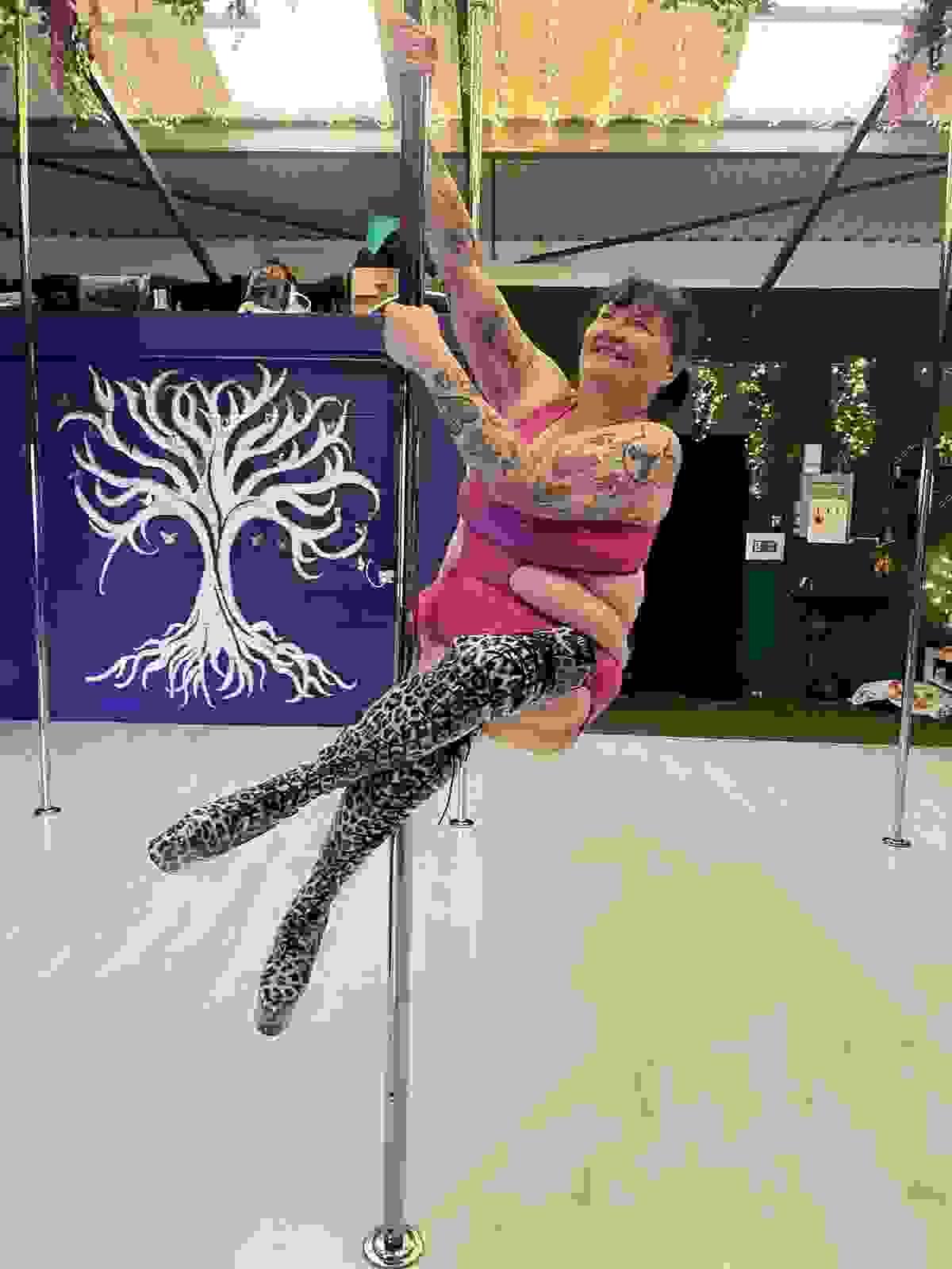 Pole fitness in heels can be sexy and empowering Pole fitness in heels can be sexy and empowering