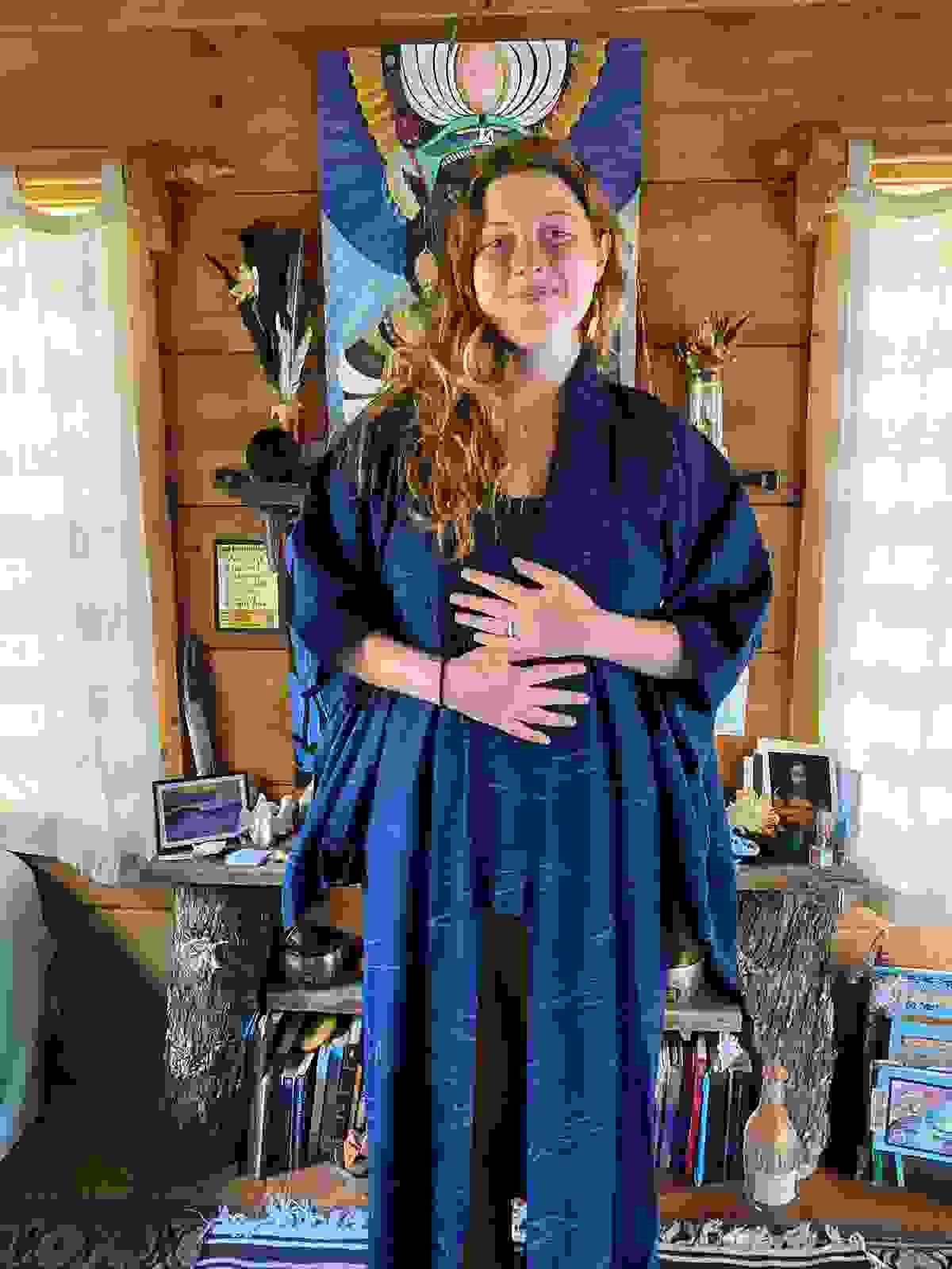 Reconnect with your energy and find balance through our unique Egyptian Reiki practices. Egyptian Reiki Sessions What We Offer Nature-based healing for the mind, body and spirits of women, couples, children and families on the farm. With a combination of hands-on alignment and myofascial release, egyptian reiki, ceremonial clearing and holistic health coaching, Dr. Elsea and her interspecies healing team are ready to move beyond convention with you to facilitate your healing journeys progress. Heart-centered, integrative and community-driven, Clear is here. Clear is home. Welcome!