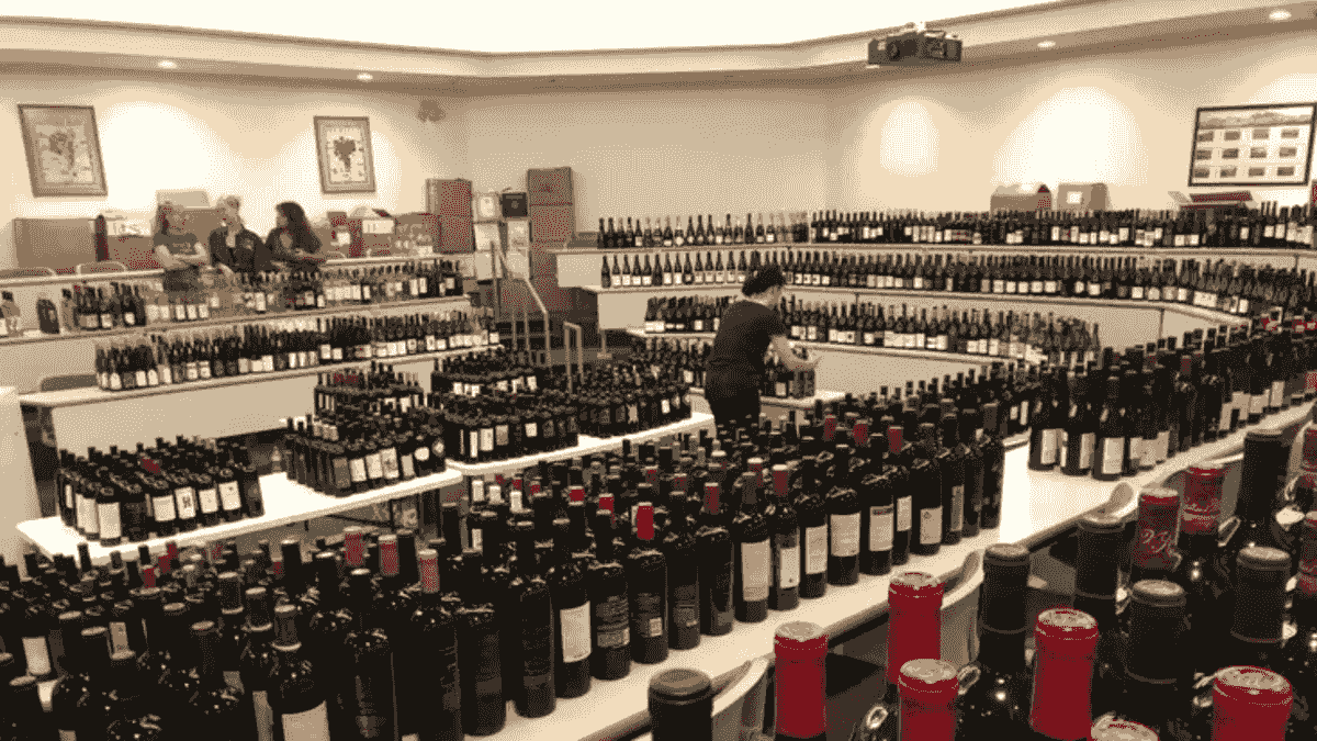 Become part of a global community of wine enthusiasts and investors Discover the Art of Wine Investment 拥有15你经验的国际品酒师
国际最大葡萄酒投资交易平台