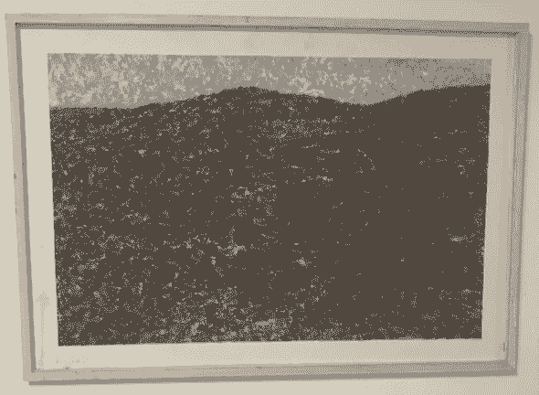 ציור נוף מופשט עם מרקם צפוף בגוונים ירוקים, חומים וכחולים ציור נוף מופשט עם מרקם צפוף בגוונים ירוקים, חומים וכחולים