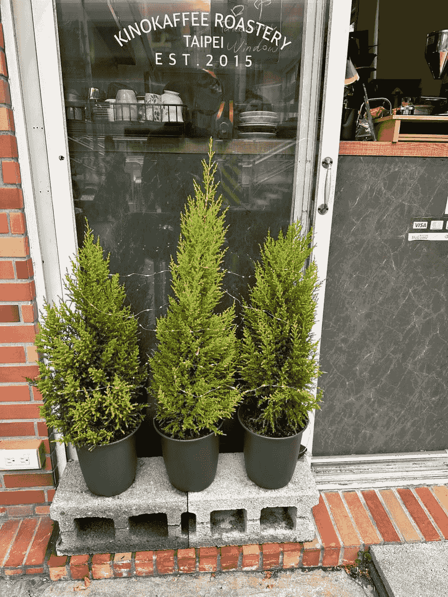 We provide professional entrepreneurship consulting services, assisting you in opening your own coffee shop, from site selection to equipment configuration, we can provide support. entrepreneurship guidance Our service Professional exquisite coffee expert, selling coffee beans, hand-brewed coffee drinks, coffee peripheral equipment, and assisting in starting a business and opening a store and other services. Won the favor of coffee tasters at home and abroad.