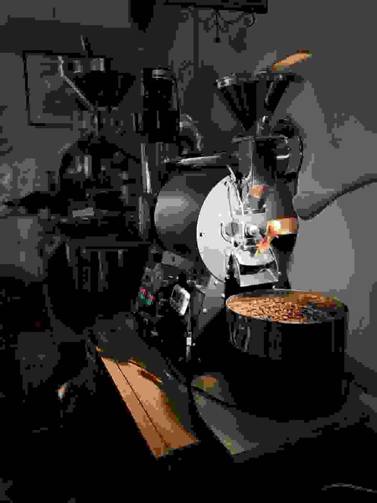 We provide a variety of high-quality coffee beans, selected from around the world, allowing you to enjoy the taste of a professional coffee shop at home. coffee bean sales Our service Professional exquisite coffee expert, selling coffee beans, hand-brewed coffee drinks, coffee peripheral equipment, and assisting in starting a business and opening a store and other services. Won the favor of coffee tasters at home and abroad.