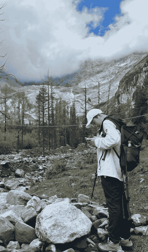 We focus on the overall development of students, providing a variety of extracurricular activities and clubs, allowing students to grow through practice. comprehensive development What are we doing The student of Shanghai Soong Ching Ling School Domestic Division Shanghai Soong Ching Ling School China Department High School Student We focus on the overall development of students, providing a variety of extracurricular activities and clubs, allowing students to grow through practice. comprehensive development What are we doing The student of Shanghai Soong Ching Ling School Domestic Division Shanghai Soong Ching Ling School China Department High School Student