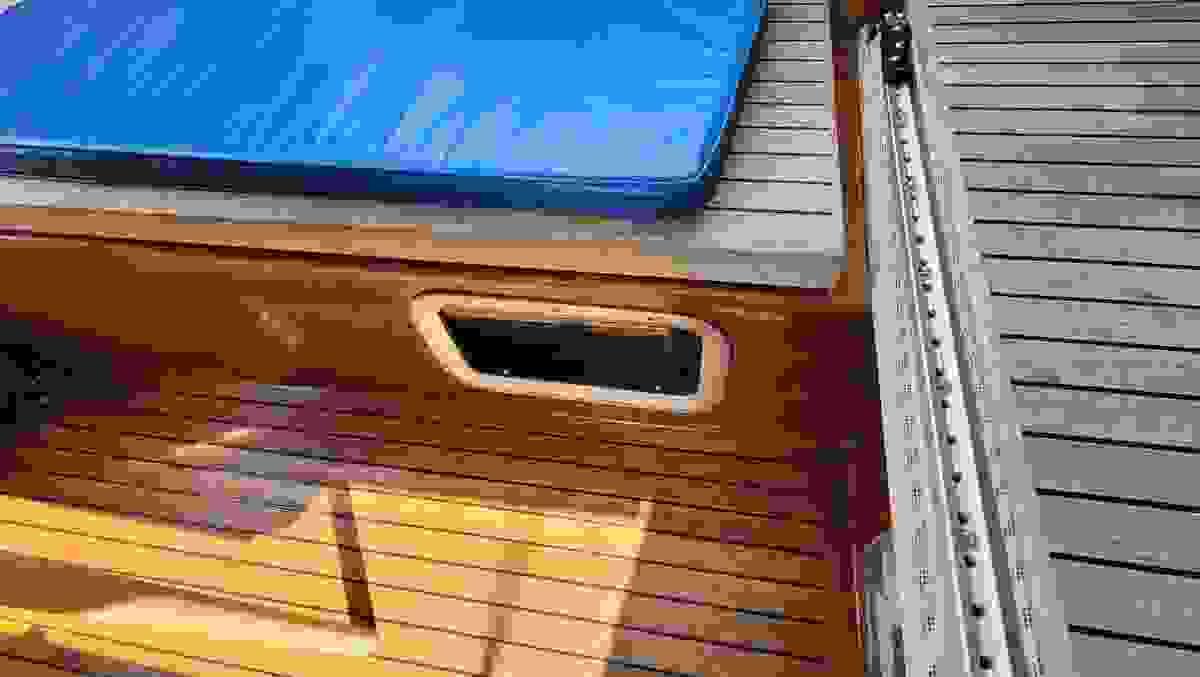 broken image