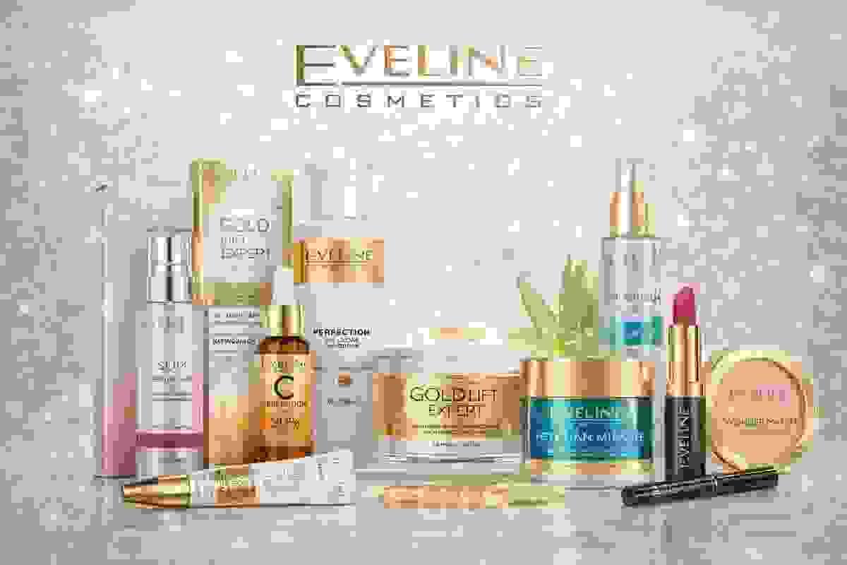 Benefit from our expertise to understand the best methods of skin care, based on your skin type and personal preferences. Professional Consulting Our Services Every person deserves to be welcomed with a level of excellence that is non-negotiable. Here, beauty is not treated as a routine, but as a carefully constructed ritual, in which details, discretion, and professional mastery intertwine to create a memorable experience. I chose to create a space where time takes on a different value, and facial care becomes an act of finesse. Every gesture, every recommendation, and every stage of the treatments is guided by respect for the uniqueness of your skin and the desire to offer results that are felt, not just seen. Elegance is found in simplicity, in precision, and in the perfect balance between science and subtle aesthetics. Here, I do not follow trends — I build perfection, and you are the essence of every impeccable work.