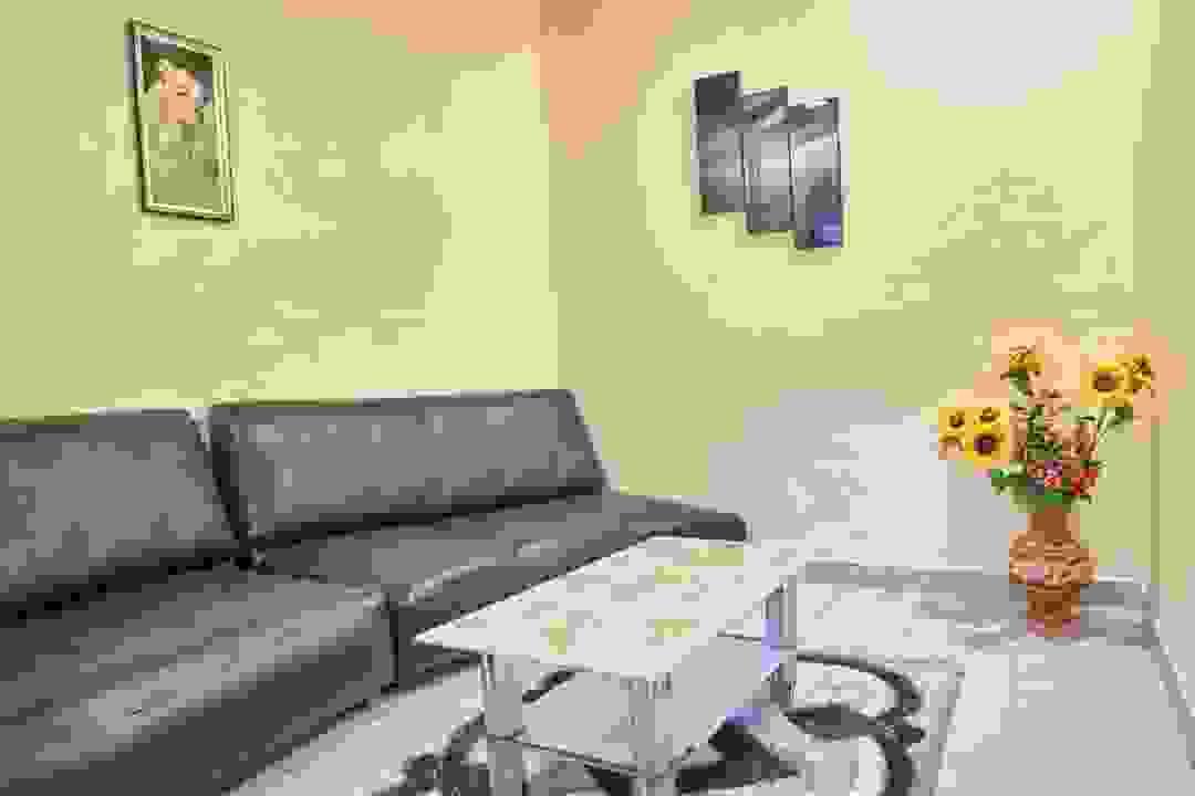 Our catering service offers a variety of dishes prepared with fresh and local ingredients, to satisfy all your culinary desires. Quality Restoration Our Mission Service of restoration and of accommodation Our catering service offers a variety of dishes prepared with fresh and local ingredients, to satisfy all your culinary desires. Quality Restoration Our Mission Service of restoration and of accommodation