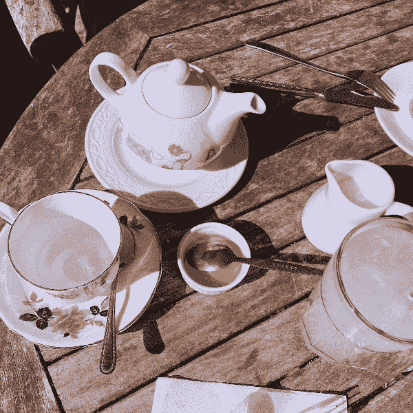 cast-iron-teapot-ceramic-cup-hybrid-set cast-iron-teapot-ceramic-cup-hybrid-set