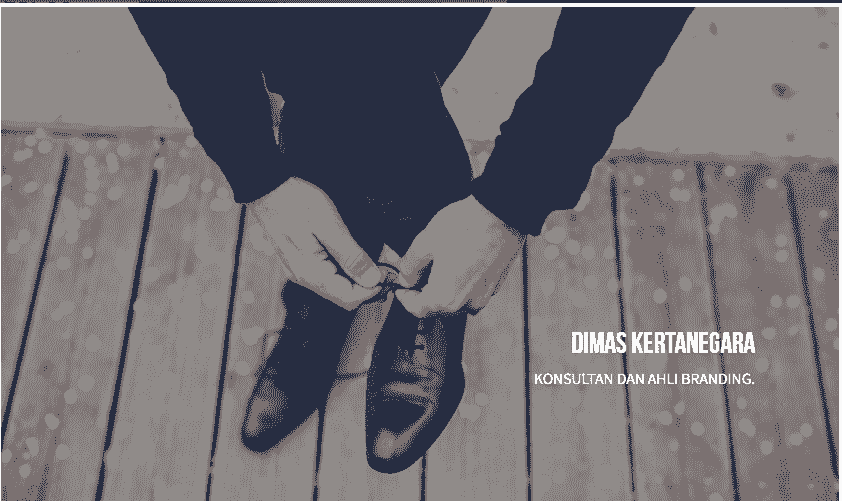Template Portofolio Pemodelan Jacob Mantri dari Strikingly