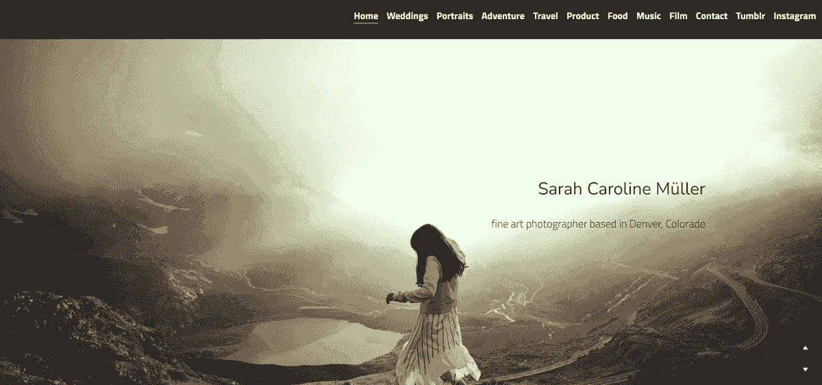 Portofolio desain web Sarah dengan Strikingly