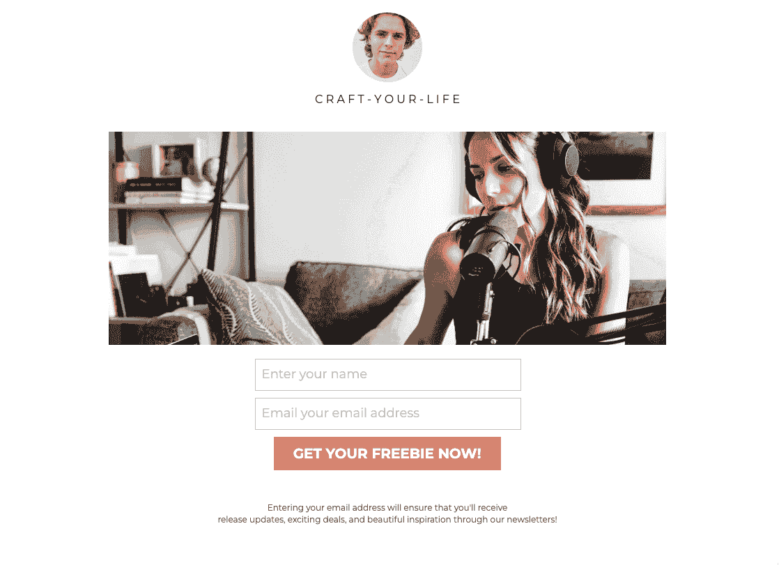 Consigue tu plantilla gratis en Strikingly