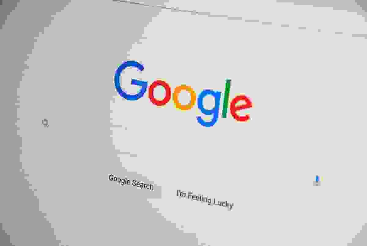 Menguraikan Keputusan Domain: Cara Memilih Nama Domain untuk Situs Web Anda