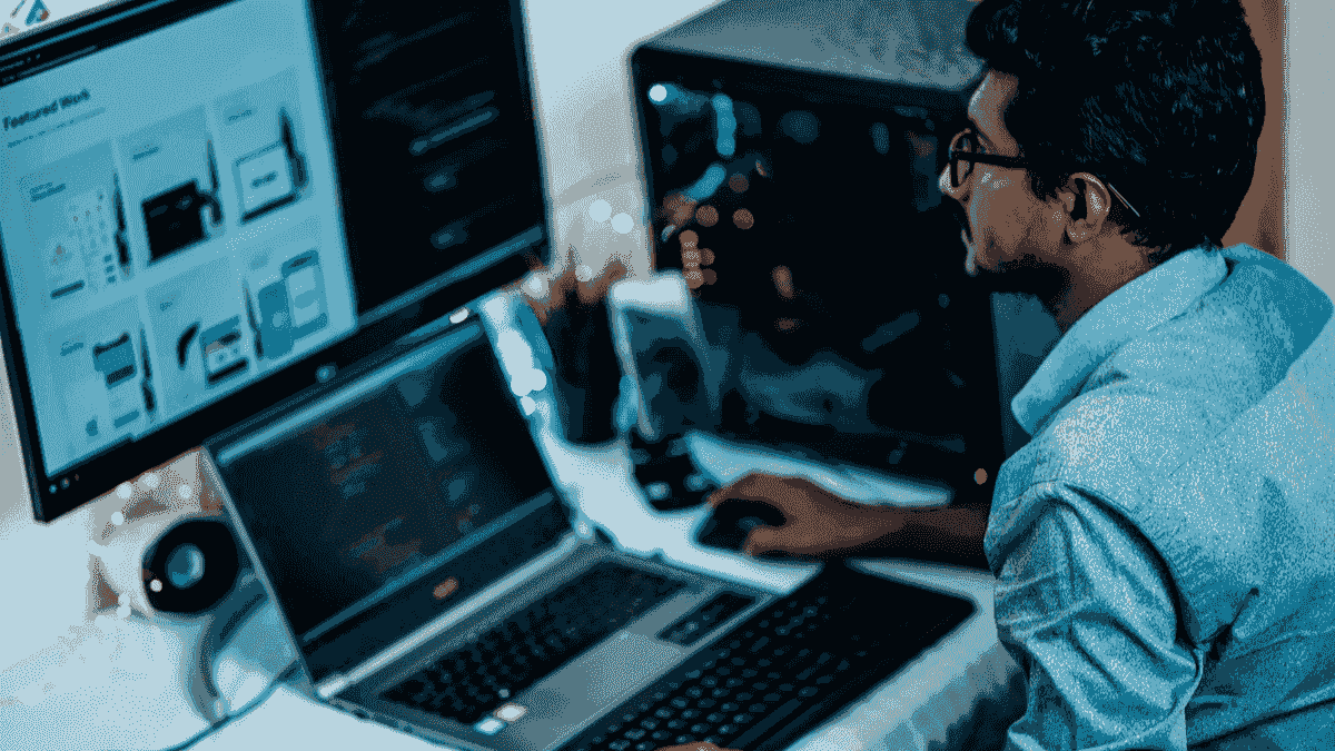 Menjadi pengembang situs web dengan Strikingly