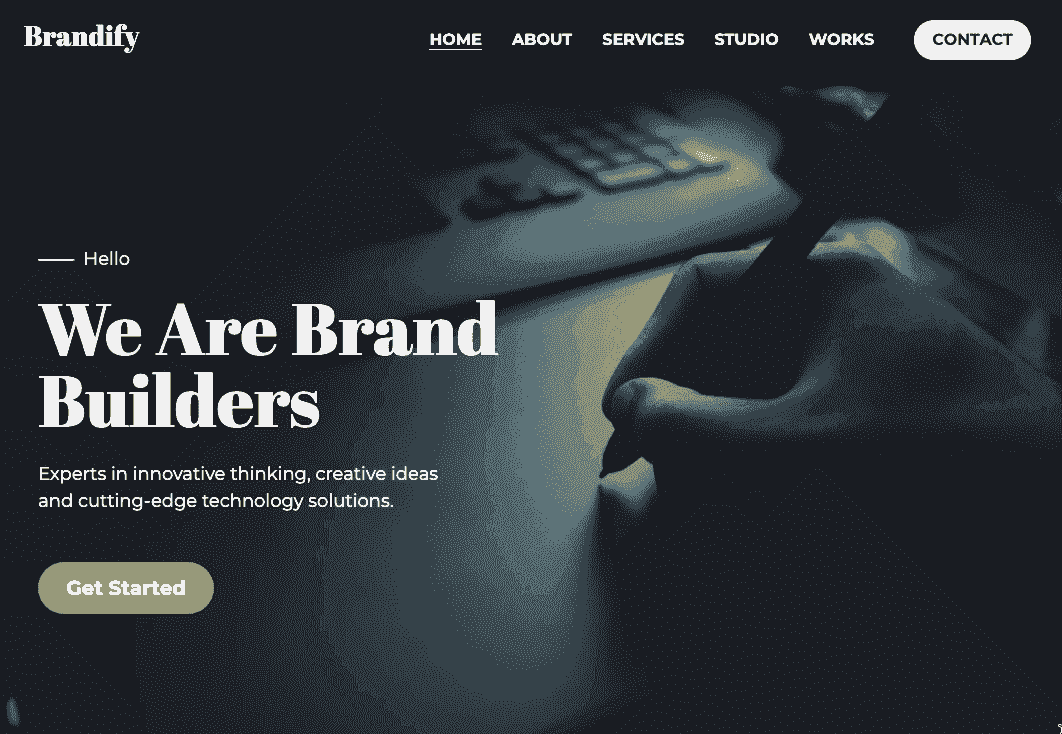 Plantilla de Brandify de Strikingly