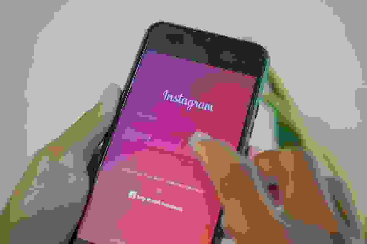 Terjun ke dunia gulungan Instagram dengan Strikingly