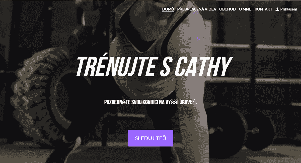 Šablona pro trénink s Cathy od Strikingly