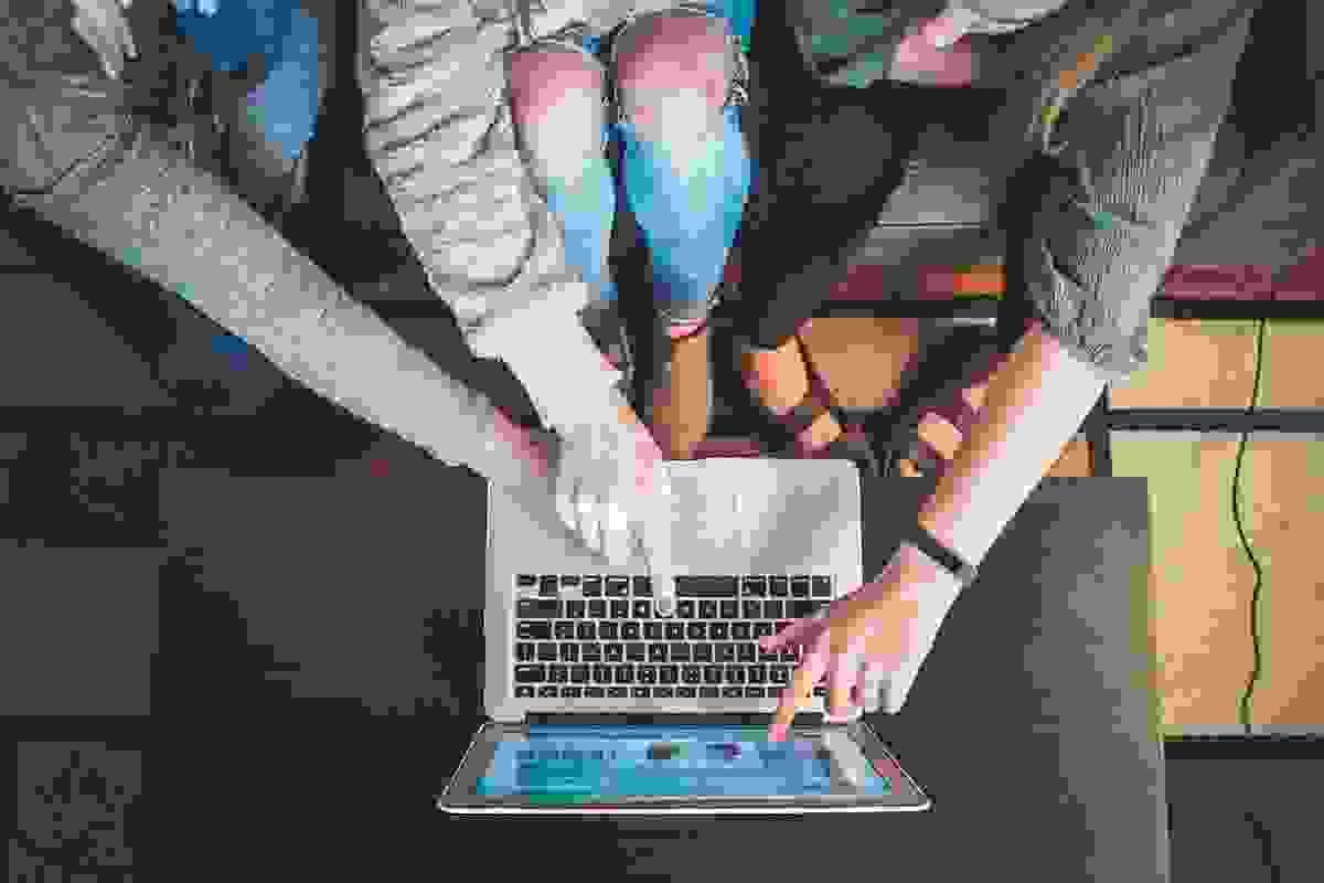 Merencanakan strategi webinar yang sukses dengan Strikingly