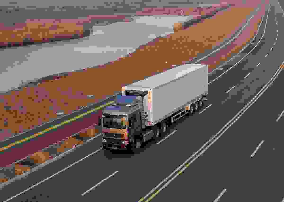 HOWO-TX tractor with cargo semi-trailer HOWO-TX tractor with cargo semi-trailer