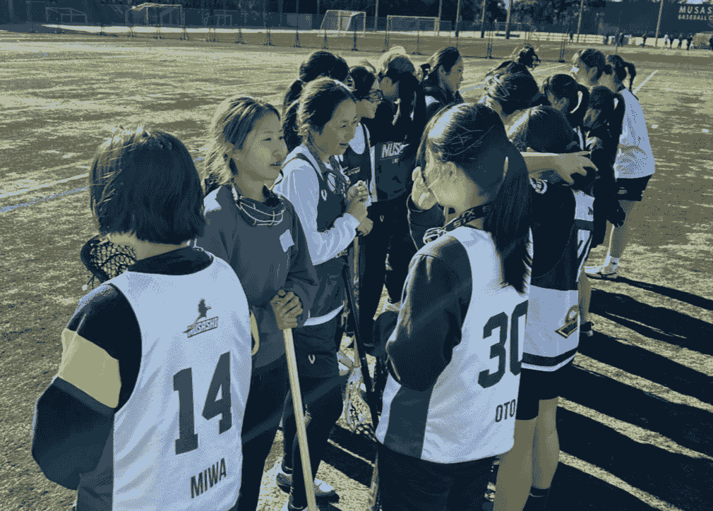 試合後のミーティングの様子 試合後のミーティングの様子