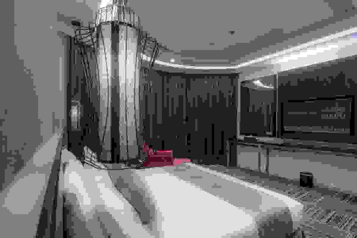 The South Hotel is located in the heart of the city near the main tourist attractions and services. distinguished site What distinguishes us Comfortable and elegant hotel offers a quiet stay and integrated services. It features modern rooms equipped with the best amenities, and a distinguished location close to the most important landmarks and services. An ideal choice for those seeking comfort and relaxation whether for tourist trips or business trips. The South Hotel is located in the heart of the city near the main tourist attractions and services. distinguished site What distinguishes us Comfortable and elegant hotel offers a quiet stay and integrated services. It features modern rooms equipped with the best amenities, and a distinguished location close to the most important landmarks and services. An ideal choice for those seeking comfort and relaxation whether for tourist trips or business trips.