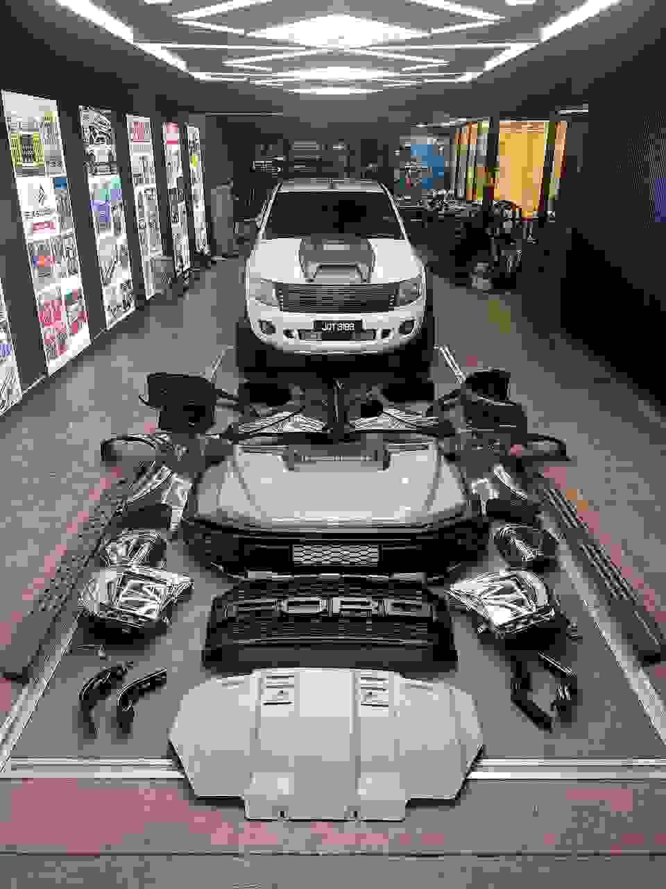 无论是越野装备还是汽车解决方案,我们都有您所需的一切,助您畅享驾驶乐趣。 全方位越野解决方案 我们的服务 Fang Sheng Perwaja is a trusted 4x4 specialist offering a wide range of car accessories including sport roll bars, rear bars, bull bars, bumpers, and off-road equipment. We provide professional installation services and quality automotive solutions for all types of vehicles. Visit Fang Sheng Perwaja for reliable service and expert advice. 无论是越野装备还是汽车解决方案,我们都有您所需的一切,助您畅享驾驶乐趣。 全方位越野解决方案 我们的服务 Fang Sheng Perwaja is a trusted 4x4 specialist offering a wide range of car accessories including sport roll bars, rear bars, bull bars, bumpers, and off-road equipment. We provide professional installation services and quality automotive solutions for all types of vehicles. Visit Fang Sheng Perwaja for reliable service and expert advice.