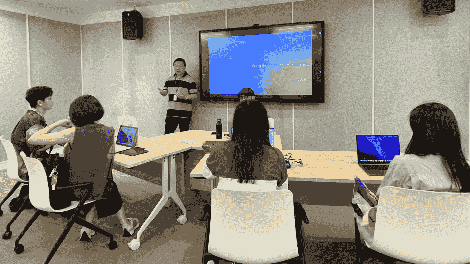 Innovation & Digital Product Innovation & Digital Product