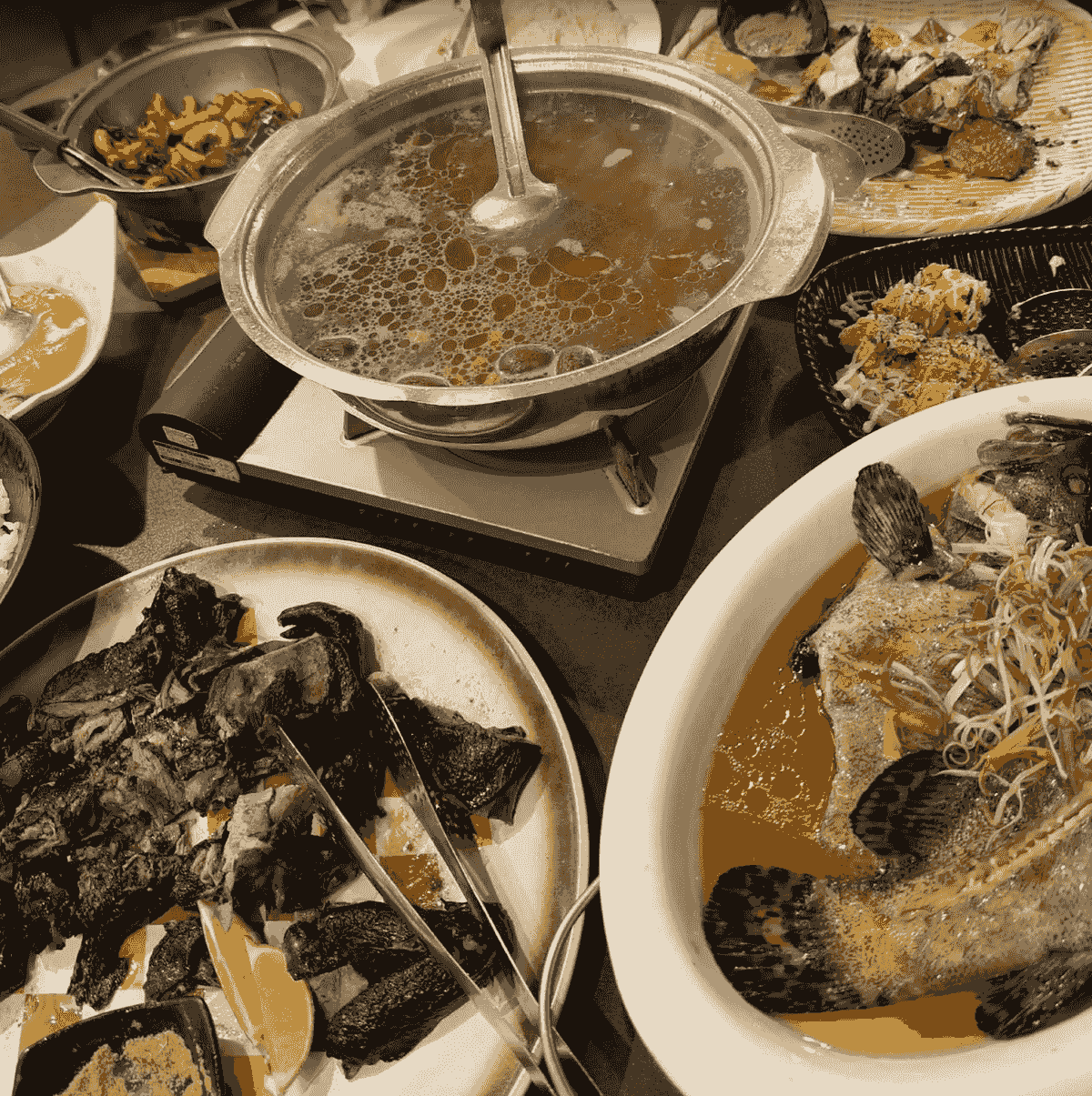 — Mr. Chen Every time visit all feel the store's attentive service and high-quality cuisine, this place has become my family's first choice for gatherings, each dish makes people satisfied and leave. Customer's real experience, witness our dedication and quality. Founded in 1999, classic Taiwanese dishes and roasted chicken, not the chicken city you remember — Mr. Chen Every time visit all feel the store's attentive service and high-quality cuisine, this place has become my family's first choice for gatherings, each dish makes people satisfied and leave. Customer's real experience, witness our dedication and quality. Founded in 1999, classic Taiwanese dishes and roasted chicken, not the chicken city you remember