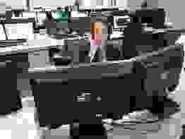 社員の仕事姿1 社員の仕事姿1