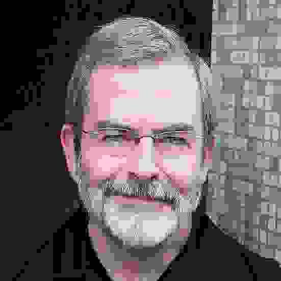 Headshot of Thad McIlroy Headshot of Thad McIlroy