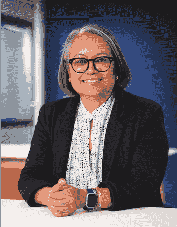 Headshot of Valarie Guagnini Headshot of Valarie Guagnini