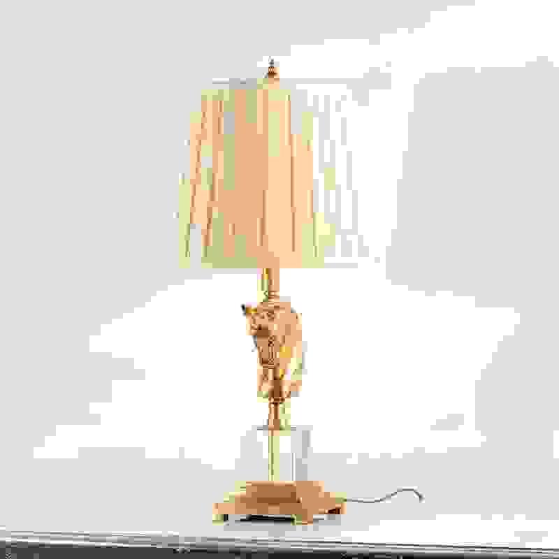 Antique horse head brass table lamp for master bedroom with vintage design