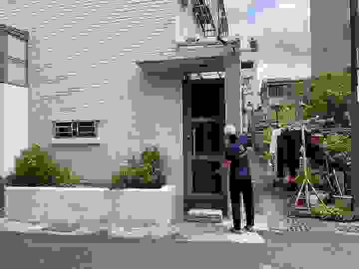 broken image