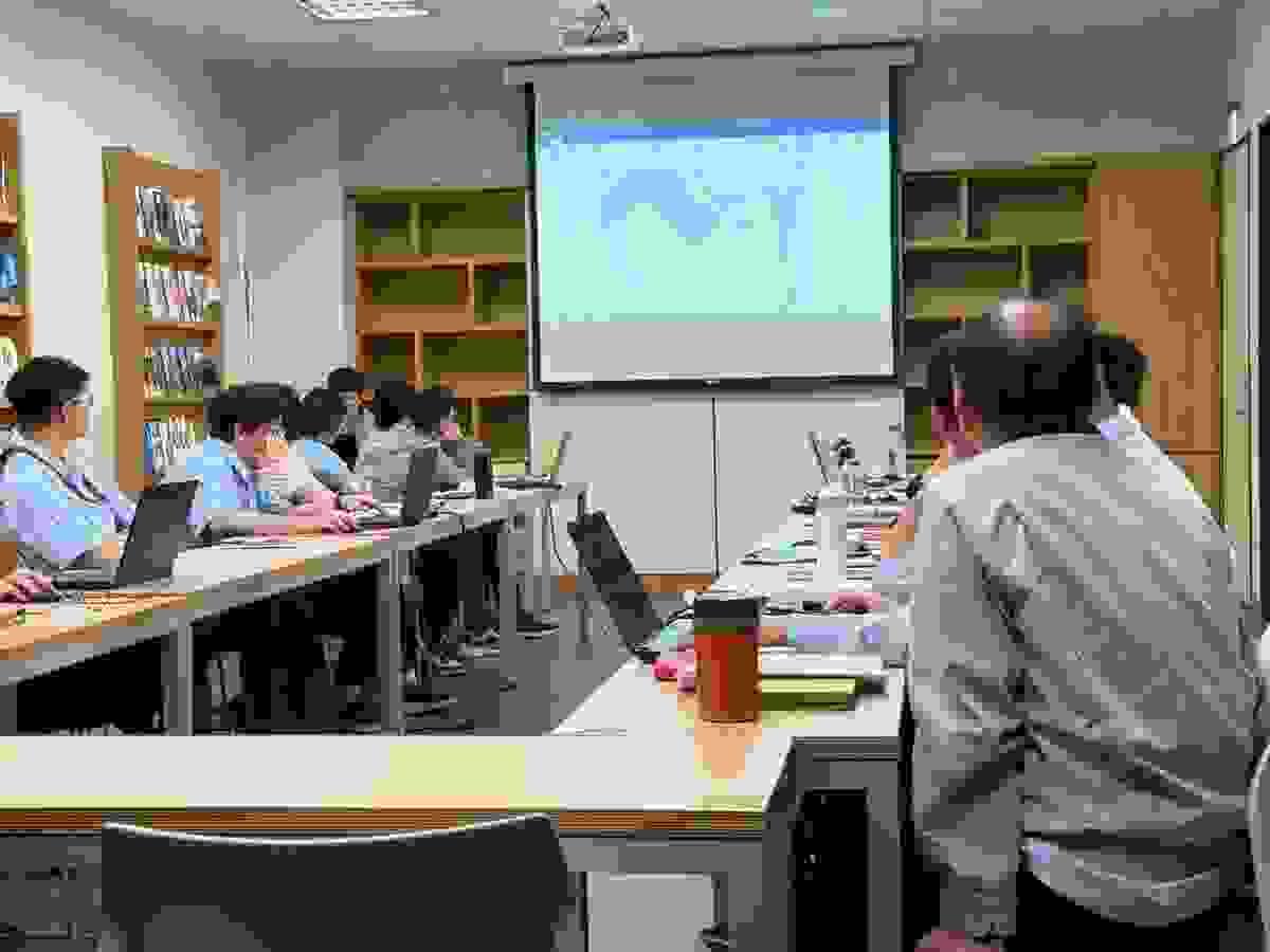 明日國際 IRONCAD 台灣主要代理 - 專業顧問團隊協助企業提升設計效率
