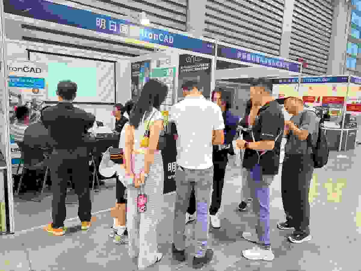 IronCAD 軟體操作示範，圖塊式建模、拖拉設計與自動工程圖