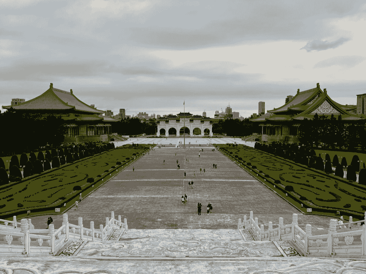 The courtyard between th Chiang Kai-shel Memorial Mall stairs and the National Theater and the National Concert Hall