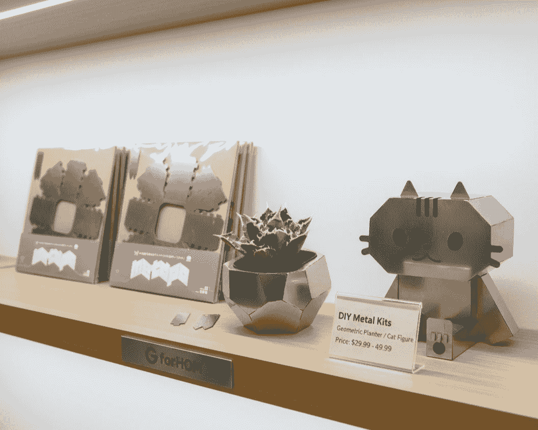 Not just a planter—a piece you build to last. Bold folds, strong lines, and a meditative DIY process for experienced hands. Not just a planter—a piece you build to last. Bold folds, strong lines, and a meditative DIY process for experienced hands.