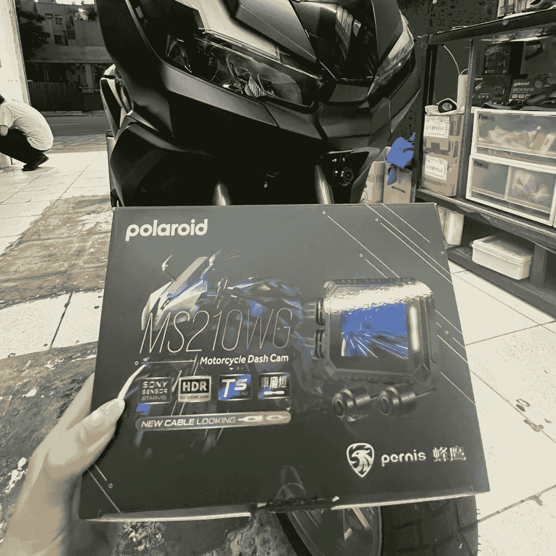 Honda ADV 安裝 Polaroid MS210WG