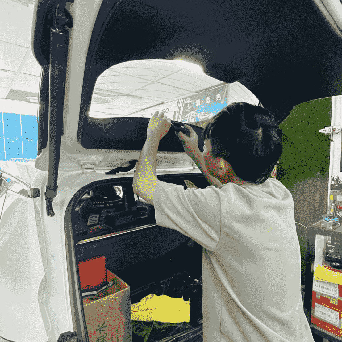 內湖店家安裝行車紀錄器