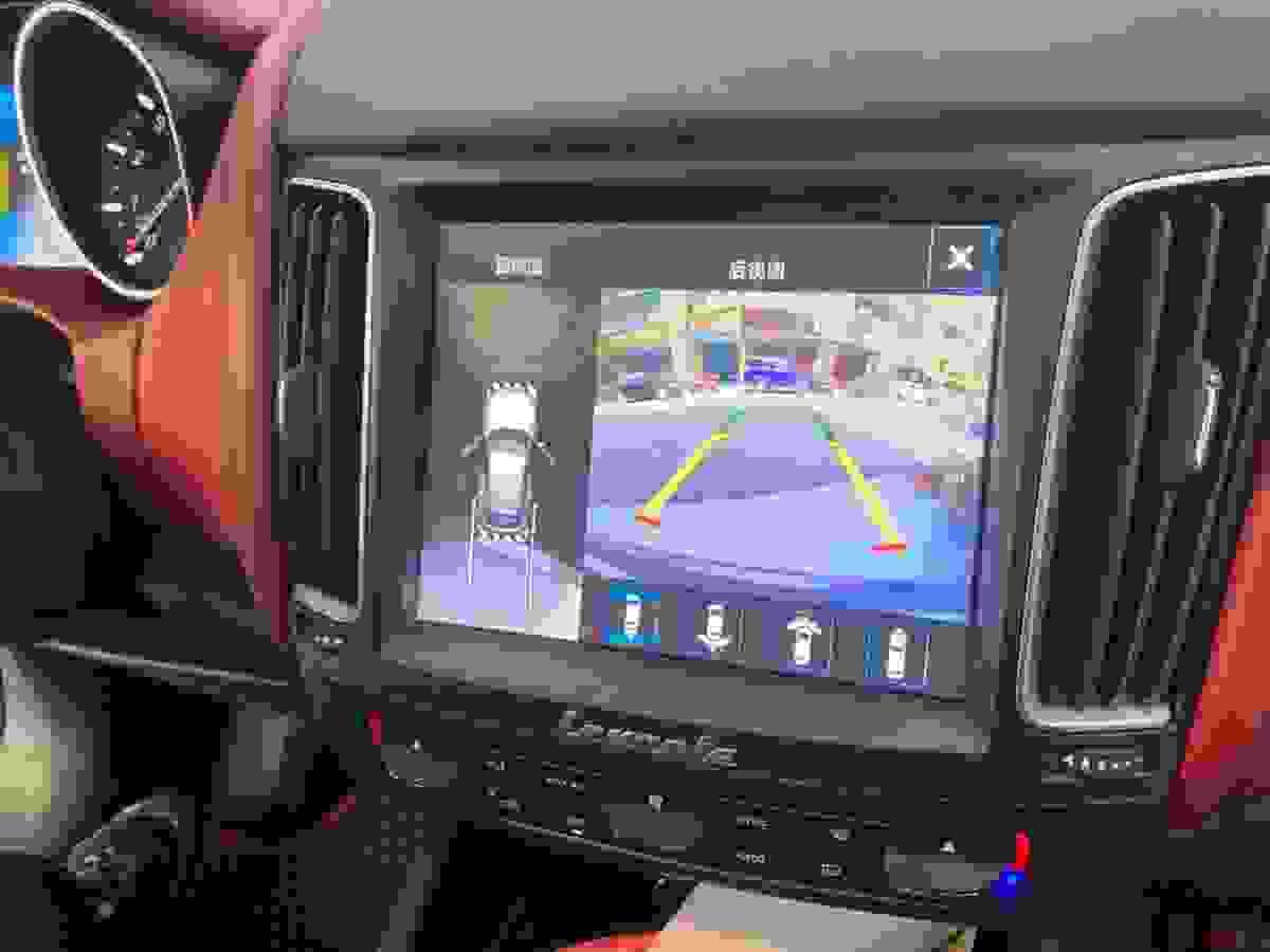 Maserati Levante 改機畫面