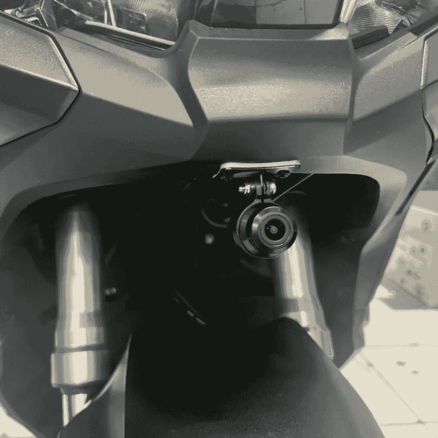 Honda ADV 行車記錄器前鏡頭安裝完工示意圖