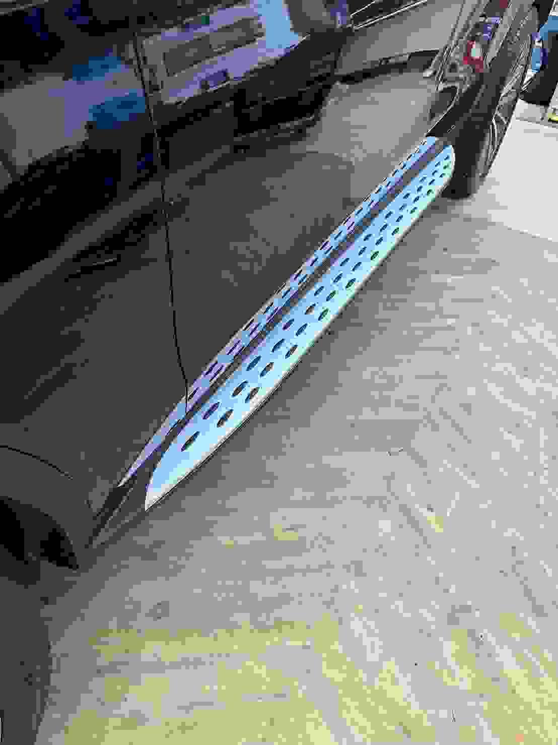 賓士車側踏板