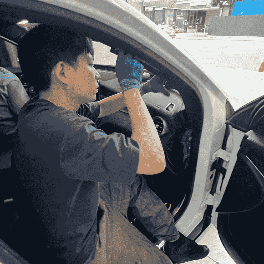 行車記錄器安裝過程