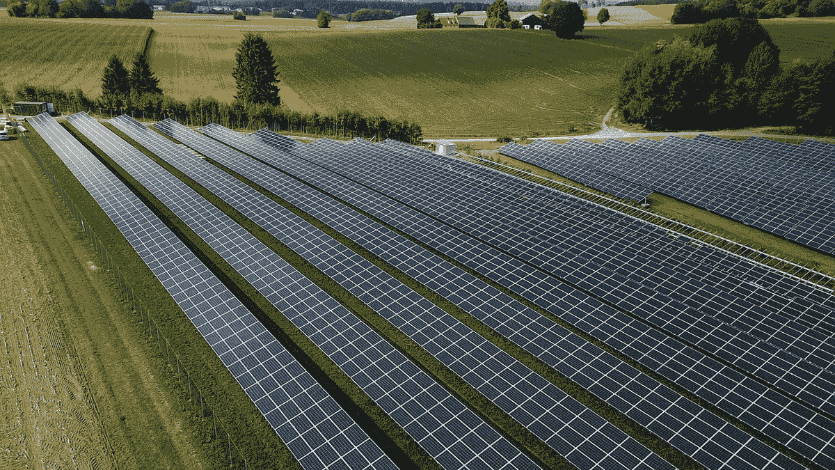 Pensiline fotovoltaiche e strutture agricole
