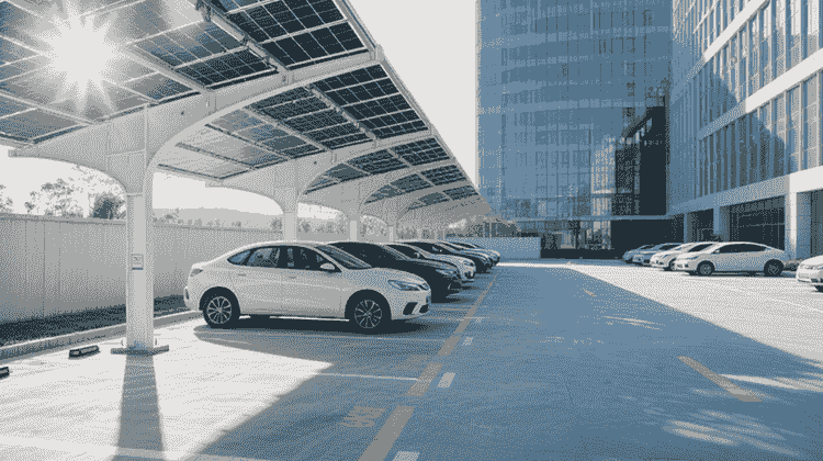 Componenti per pensiline fotovoltaiche per parcheggi aziendali. Parcheggi esterni di uffici e sedi aziendali.