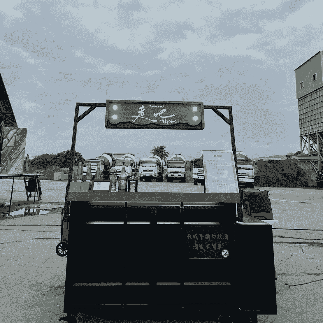 行動酒吧完整吧台 活動現場配置 行動酒吧完整吧台 活動現場配置