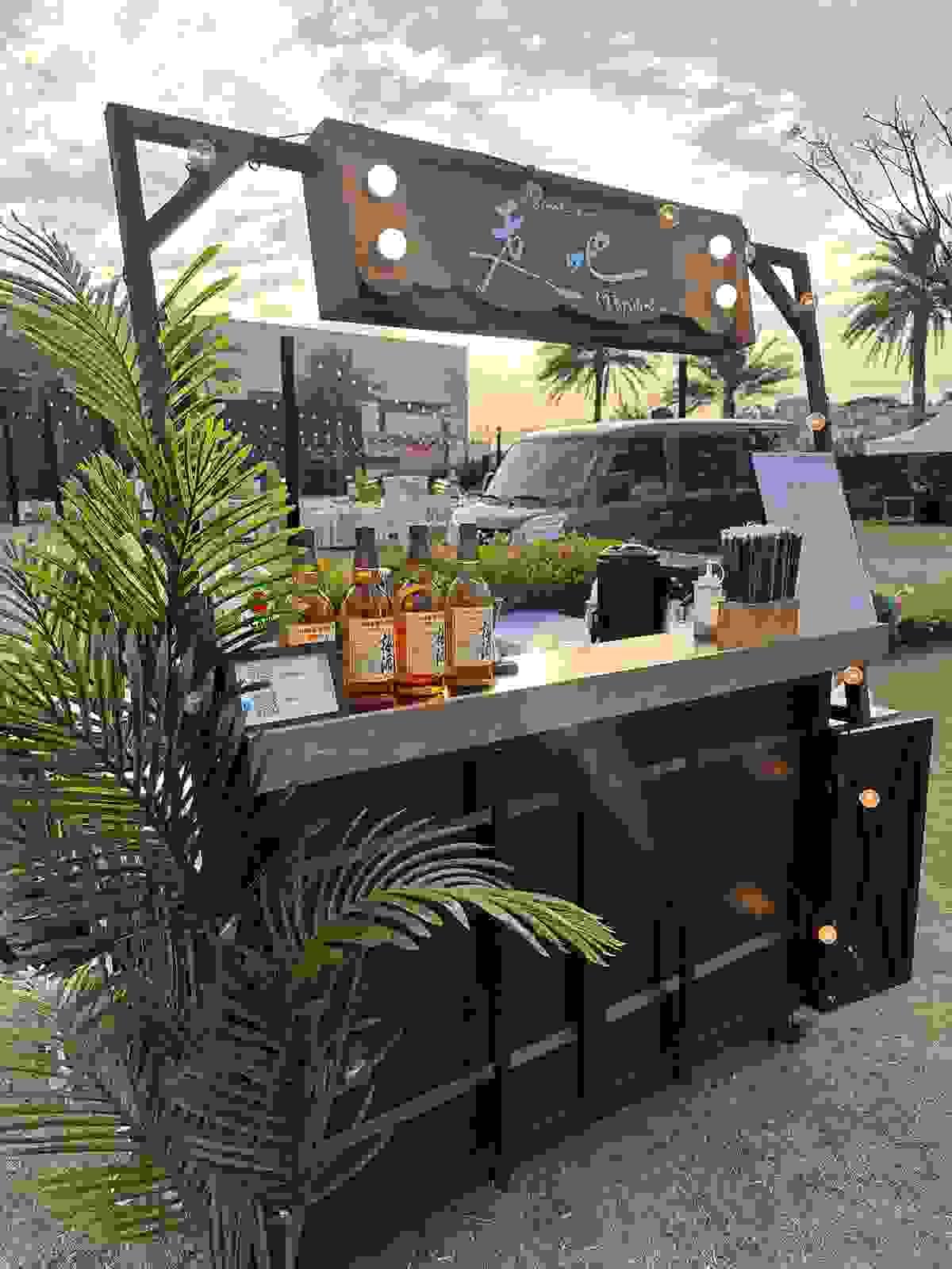 大型行動酒吧設備 室內外活動適用 大型行動酒吧設備 室內外活動適用