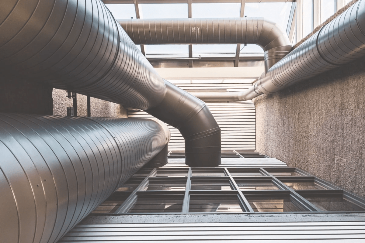 Power plants in a commercial building