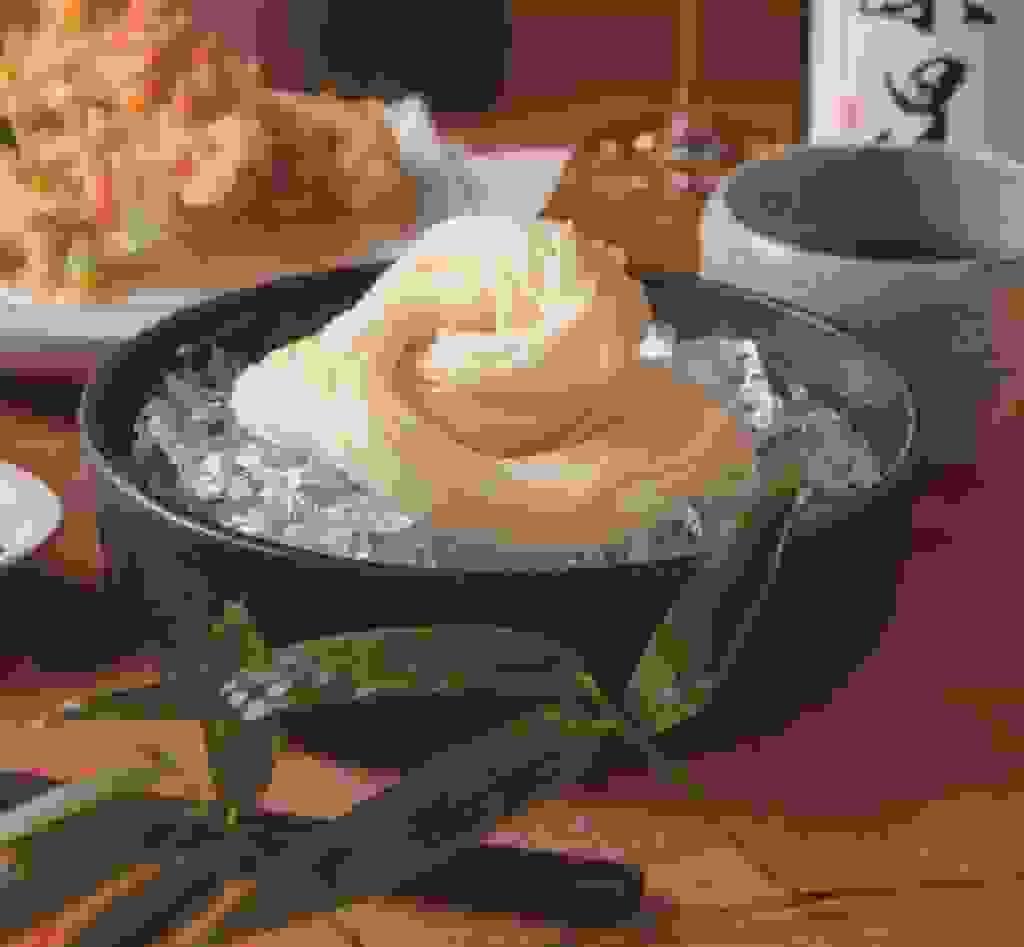 Using carefully selected ingredients, we achieve flavorful noodles. high quality raw materials Our company's characteristics Maruni Foods, founded in the 18th year of the Meiji era, has been creating products that match the times with the goal of "a fun life with noodles." In recent years, due to the increase in single-person households and dual-income households, the demand for "time-saving cooking" has been rising. In response to this background, our company is currently focusing on the development of "freeze-dried noodles" as a new challenge. Using carefully selected ingredients, we achieve flavorful noodles. high quality raw materials Our company's characteristics Maruni Foods, founded in the 18th year of the Meiji era, has been creating products that match the times with the goal of "a fun life with noodles." In recent years, due to the increase in single-person households and dual-income households, the demand for "time-saving cooking" has been rising. In response to this background, our company is currently focusing on the development of "freeze-dried noodles" as a new challenge.