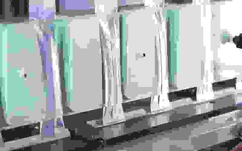 Sealing and slitting