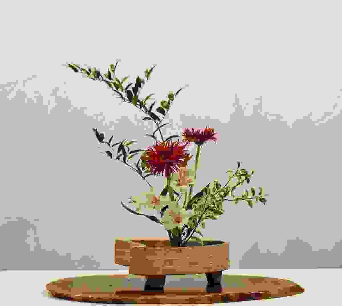 At Ikebana for the World, we offer comprehensive tutorials that introduce the foundational principles of this delicate art. Our step-by-step guidance empowers individuals at all skill levels to express their creativity through floral design. Discover the Art of Ikebana educate and teach basic concepts of ikebana At Ikebana for the World, we offer comprehensive tutorials that introduce the foundational principles of this delicate art. Our step-by-step guidance empowers individuals at all skill levels to express their creativity through floral design. Discover the Art of Ikebana educate and teach basic concepts of ikebana