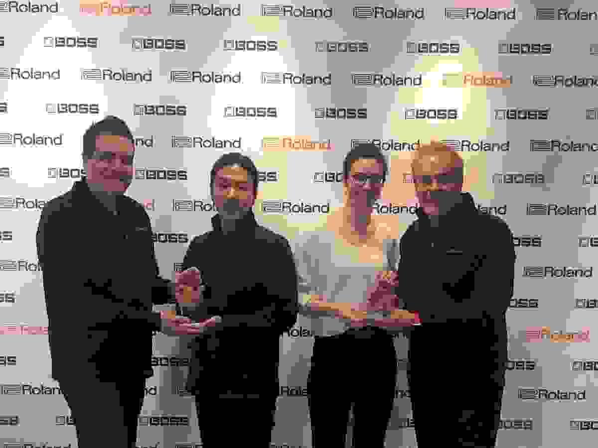 Awards for Roland’s international student piano design competition